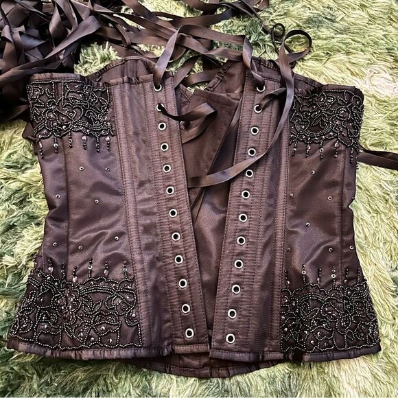 Chic Black Beaded Corset - Picture 2 of 6